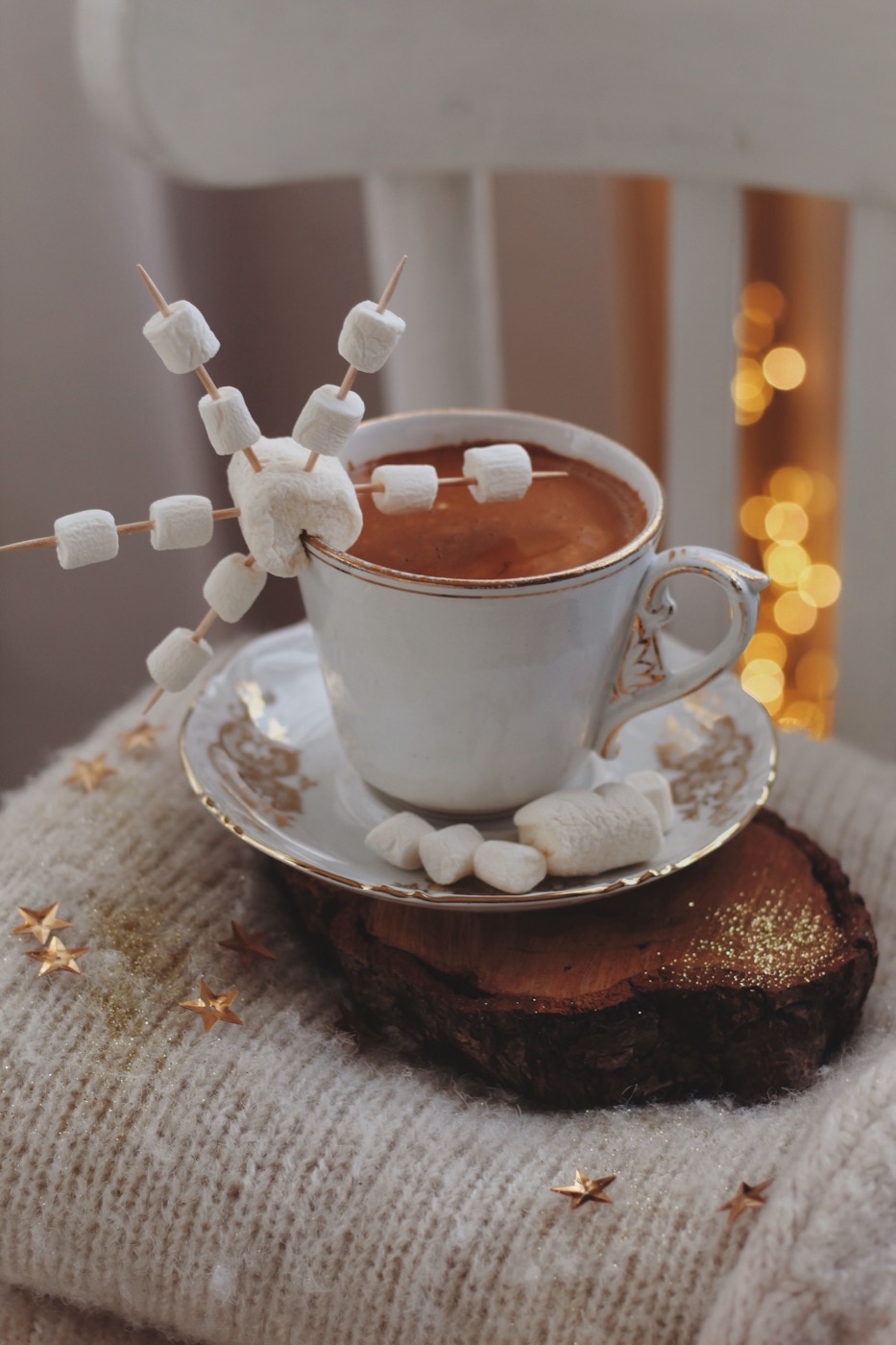 Hot chocolate with marshmallows — the reward after an advent calendar activity door
